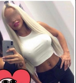 Çekici bir escort Naile