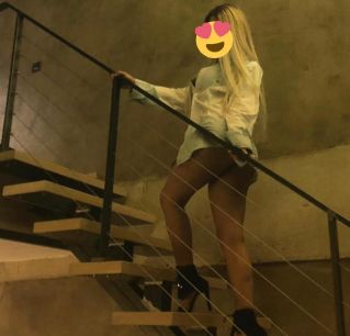 Kaliteli beylerle görüşen Burcu