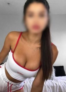 Oral yapmaya bayılan Özlem